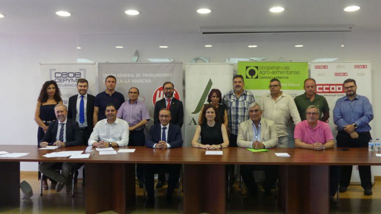 Firmado el primer convenio colectivo de industrias agroalimentarias de Cuenca