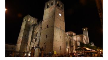 Inaugurada la iluminación de la catedral de Sigüenza