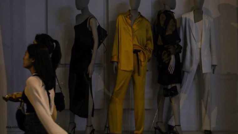 Los empresarios textiles advierten de que es 'imposible' asumir una subida del SMI