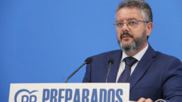 Moreno recuerda a Page que tiene la “oportunidad histórica” de exigir a Sánchez en Toledo la bajada del IRPF o la eliminación del impuesto de hidrocarburos