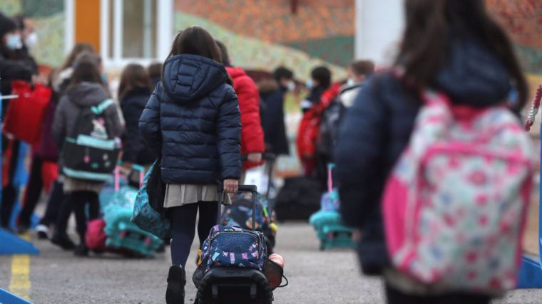 El curso arranca el jueves en CLM con casi 400.000 alumnos, 32.753 profesores y 1.214 centros, cinco más que en 2021