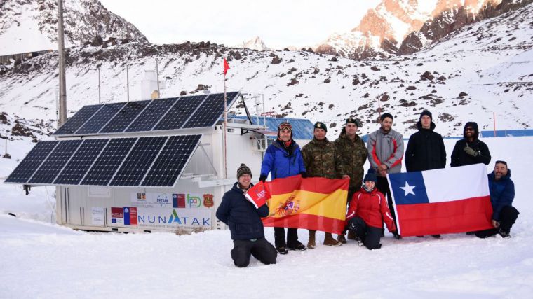 Investigadores de la UCLM confirman el impacto de las partículas de combustión sobre los glaciares de los Andes chilenos 