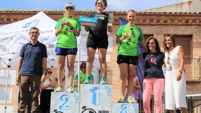 Fernando Muñoz asiste a la popular “Carrera de la Ciruela” de Olías del Rey