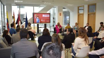 La UCLM recibe a una delegación de la Institución Universitaria Americana de Colombia 