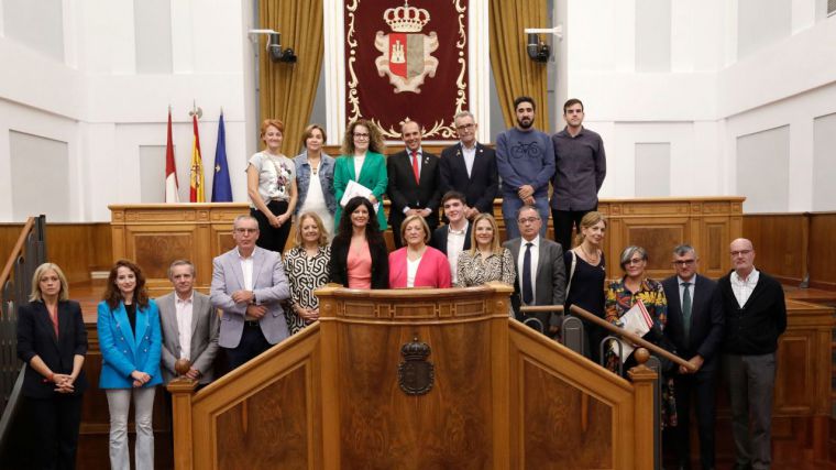 Bellido reclama “unidad” y “compromiso” con la sostenibilidad de la sanidad pública, en el primer ‘pleno social’ sobre cáncer infantil y juvenil