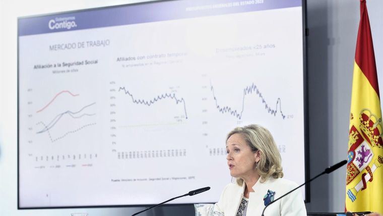 Calviño ve 'normal' que el Banco de España difiera de sus previsiones para 2023 dada la incertidumbre actual