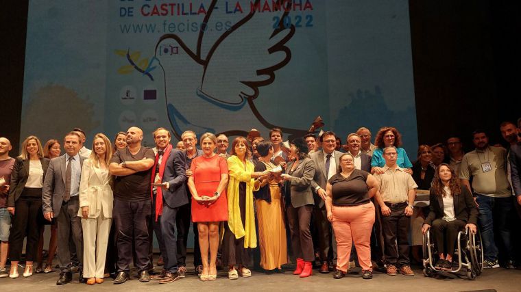 El cortometraje “Votamos” de Santiago Requejo arrasa en el Festival FECISO 