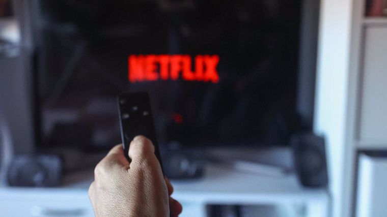 Netflix bate previsiones y gana 2,4 millones de suscriptores en el tercer trimestre