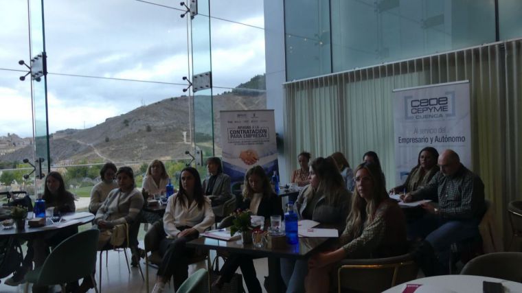 AMEP acerca a Cuenca la Gira Mujeres Talks de Coca Cola el próximo martes