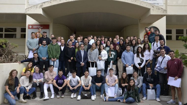 Deportistas de la UCLM recogen en el Campus de Ciudad Real los premios del Trofeo Rector