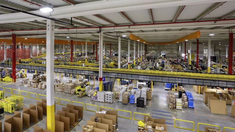 Amazon vuelve a abrir las puertas de sus centros logísticos en España a los ciudadanos