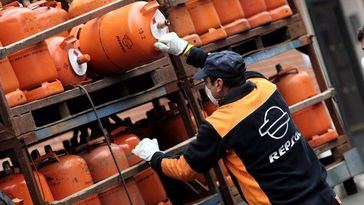 El Gobierno descarta rebajar el IVA del butano y confía en el precio tope a la bombona