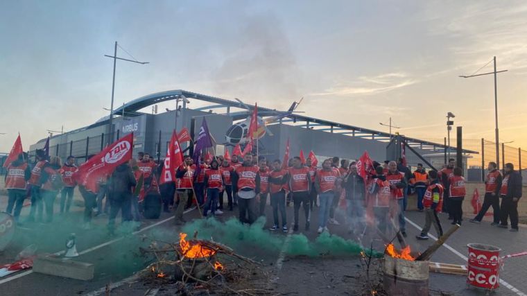 Los sindicatos señalan un seguimiento masivo de la primera jornada de huelga en las factorías de Airbus de Illescas y Albacete