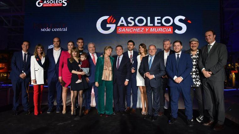 García-Page en la inauguración de las nuevas instalaciones de la empresa familiar Gasóleos Sánchez y Murcia