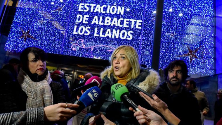 Picazo denuncia el 'desmantelamiento' de servicios ferroviarios en Castilla-La Mancha en la concentración de Albacete