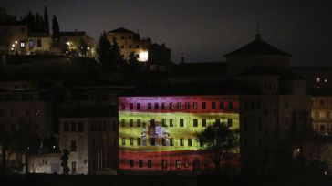 Las Cortes de CLM se iluminan este lunes, martes y miércoles con la bandera española