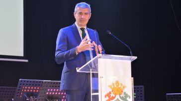 Álvaro Gutiérrez acompaña a Almorox en la inauguración del nuevo auditorio financiado por la Diputación