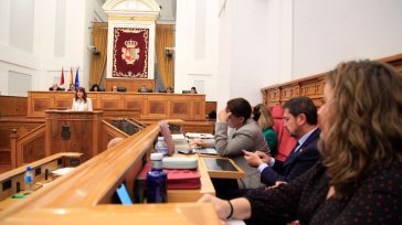 El pleno de las Cortes se aplaza hasta el miércoles 21 tras la indisposición de una diputada del PP