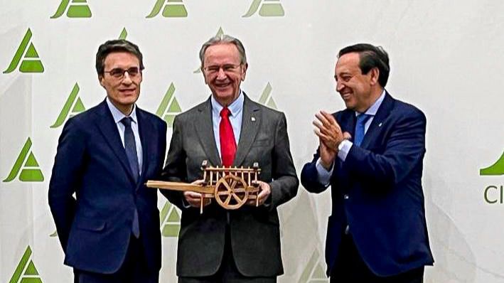 Asaja Ciudad Real reconoce el compromiso de Globalcaja con el sector agroalimentario durante su tradicional Comida de Hermandad