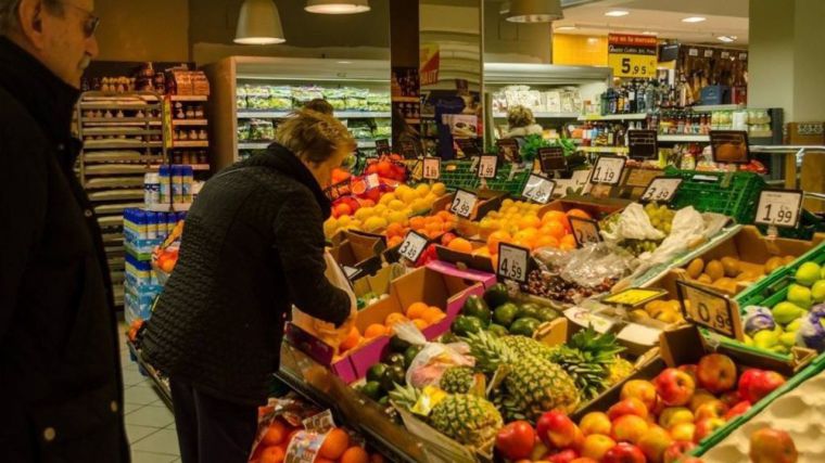 El 35% de los consumidores prefiere fijar precios máximos a los alimentos básicos a bajar el IVA, según Facua