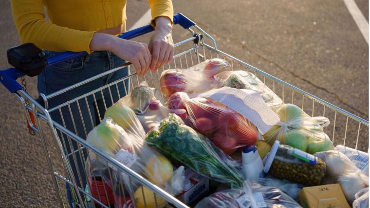 La nueva regulación de envases de plástico afectará al precio de los alimentos