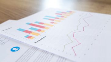 La caída de la inversión empresarial y el aumento de la deuda, dos factores de riesgo para la economía