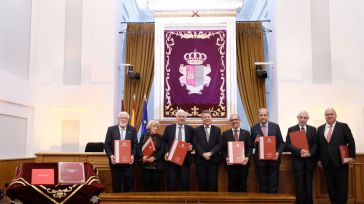 Las Cortes de Castilla-La Mancha reúnen a sus expresidentes para honrar sus 40 años de historia y democracia en la región