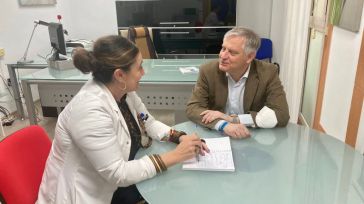 Paco Cañizares visita el centro de respiro Alöis Alzheimer y se compromete a mejorar la colaboración del Ayuntamiento 