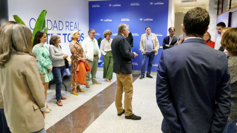 Paco Cañizares inaugura la sede de campaña electoral en Ciudad Real, un lugar de encuentro y de escucha para todos los vecinos