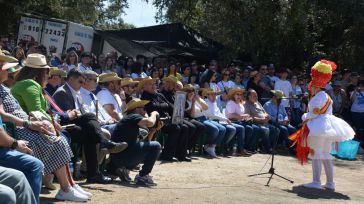 Álvaro Gutiérrez comparte las tradiciones de las fiestas de Méntrida asistiendo a la Romería Berciana