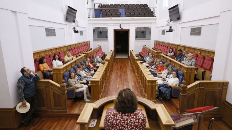 Las Cortes regionales celebran el sábado la última jornada de Puertas Abiertas de una X Legislatura que va a registrar un récord de visitantes