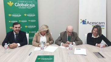 La Fundación Globalcaja colabora con la ACESCAM en la adquisición de equipamiento para el cuidado de personas con movilidad reducida 