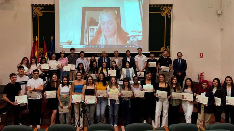 Estudiantes de la UCLM elaboran planes de marketing para el Centro Comercial Luz del Tajo