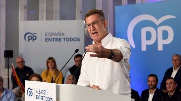 Feijóo dice que el PSOE vive una "explosión perfecta" y pide el voto frente a los que buscan "ganar con trampas"