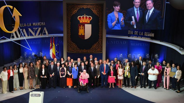 Ana Céspedes y Rafael de Lorenzo García resaltan su “orgullo” y “responsabilidad” por la Medalla de Oro de una tierra que “llevan dentro”