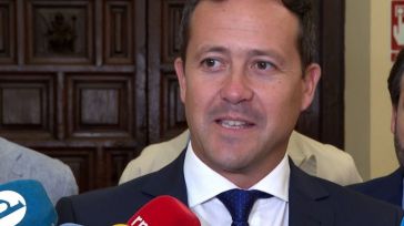 Velázquez afirma que su sueldo como alcalde de Toledo y el de los concejales "será el mismo que había" con Tolón