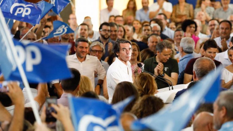 Aznar pide el voto para que PP consiga 'mayoría sólida' y reivindica que su gobierno aglutinó a toda la derecha