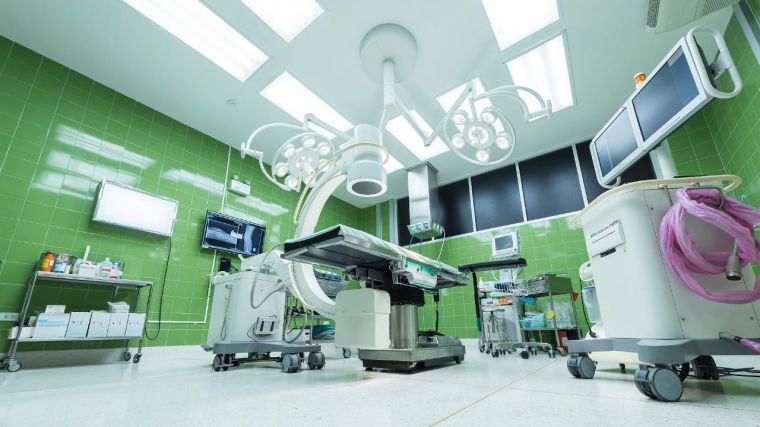 La sanidad privada propone un plan de choque para dejar la lista quirúrgica a cero