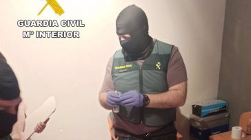 Dos detenidos y 725 dosis de cocaína y marihuana incautadas en un domicilio de Villamalea
