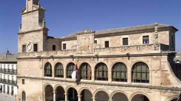 Un detenido por agredir con arma blanca a un policía local cuando iba a detenerle en San Clemente