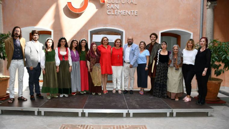 La presidenta de la Diputación reconoce el valor de los 25 años del Festival Celestina en La Puebla de Montalbán