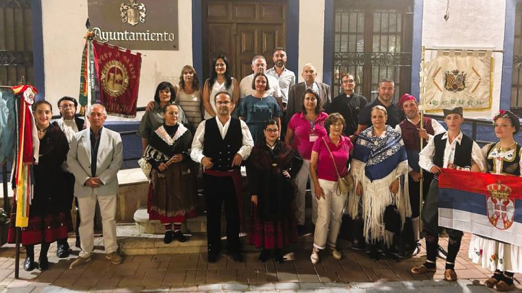 El Gobierno de la Diputación defiende en Villanueva de Alcardete la cultura tradicional y el folklore popular