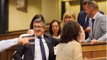 El portavoz parlamentario del PSOE Patxi López, al choque contra García Page por sus críticas sobre Puigdemont