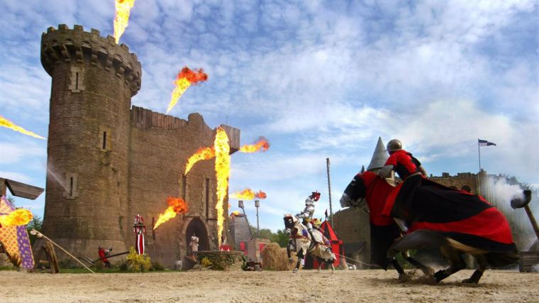 Puy du Fou suspende el pase del espectáculo 'El Sueño de Toledo' de esta noche debido al alto riesgo de rayos