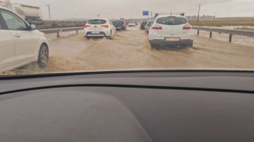La lluvia mantiene cortada la autovía A-42 cortada a la altura de Toledo, Cabañas de La Sagra y Olías del Rey
