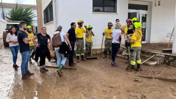 Efectivos del Infocam colaboran en las tareas de limpieza en Belmonte y Buenache de Alarcón