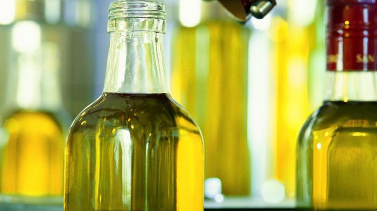 El precio del aceite de oliva lleva 26 meses subiendo a dos dígitos y hoy cuesta un 39% más que hace un año
