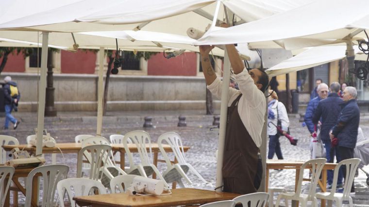 Las empresas anticipan menores ventas en el tercer trimestre y problemas para encontrar trabajadores