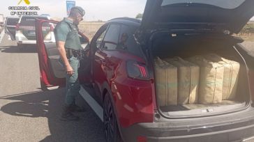 Dos detenidos en Membrilla por transportar en un vehículo 178 kilos de hachís
