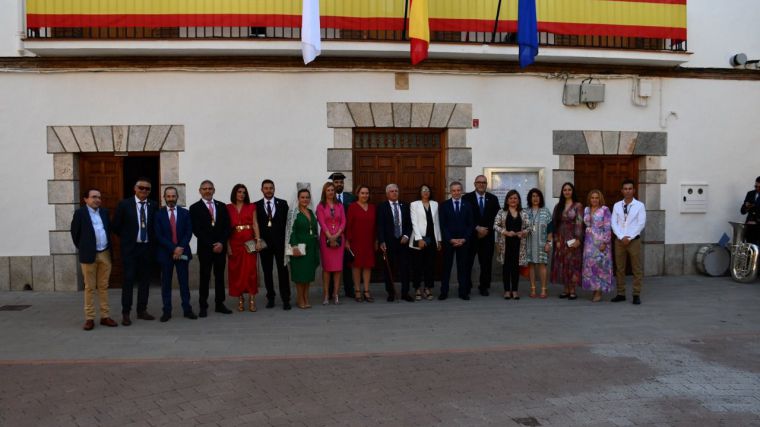 Cedillo participa en la solemne misa y procesión del Santísimo Cristo de la Vera Cruz en Urda